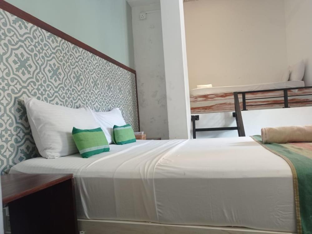 Toddy Unawatuna Hotel Exterior photo