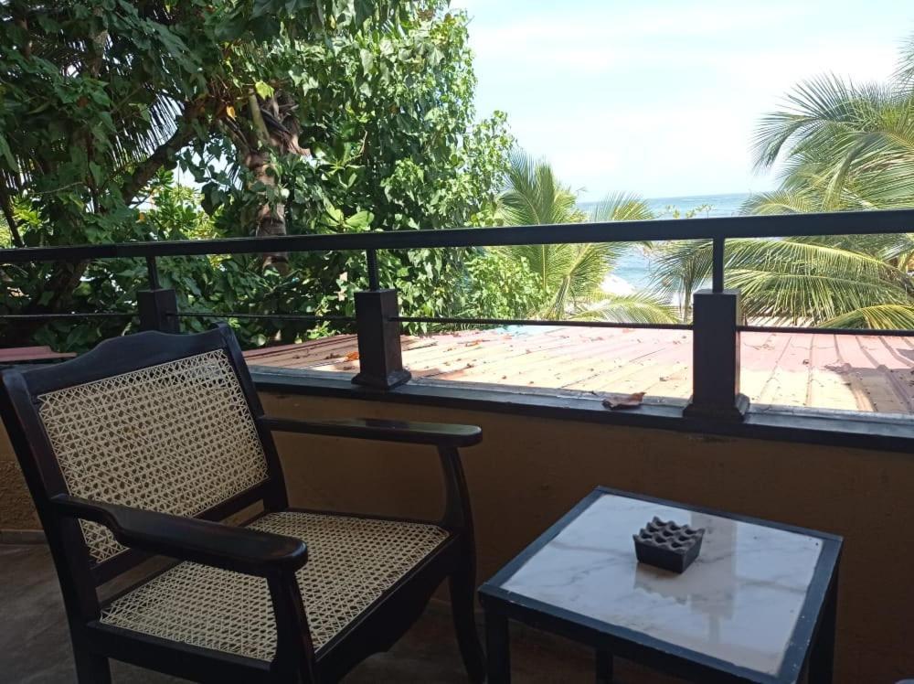 Toddy Unawatuna Hotel Exterior photo